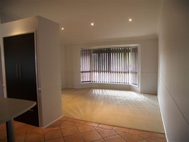 30 Whitehead Drive, BURLEIGH WATERS QLD 4220, Burleigh Waters - Thumbnail 3
