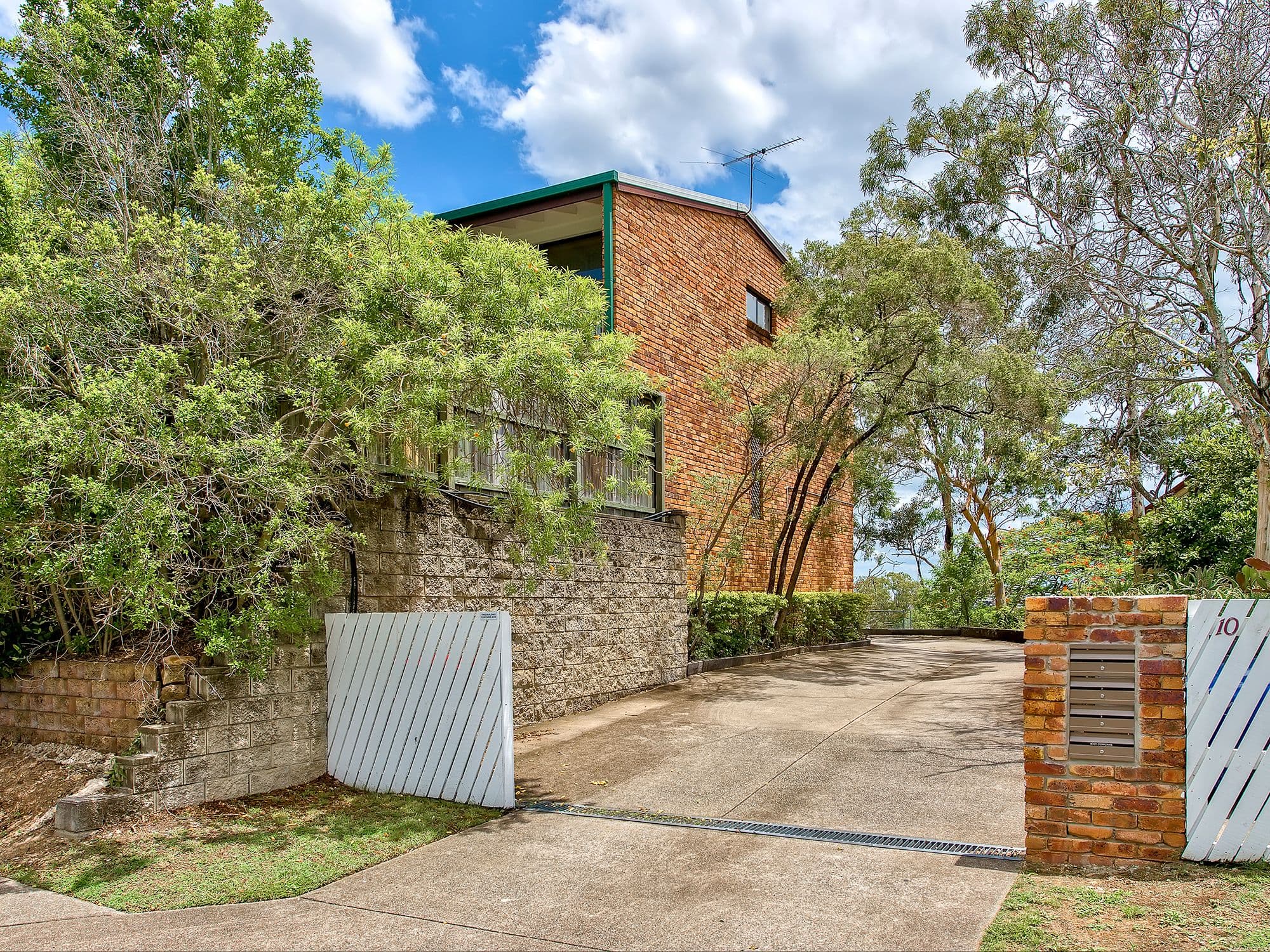 10 Rokeby Terrace, Taringa QLD 4068, Taringa - Image 1