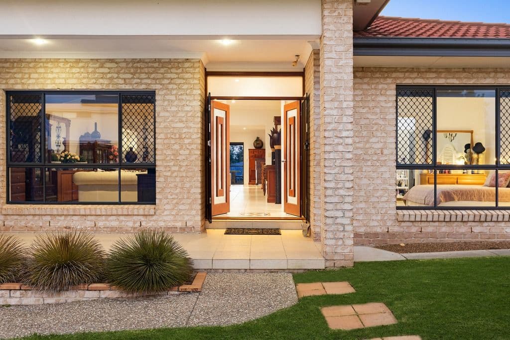 8 John Francis Drive, Carrara QLD 4211, Carrara - Thumbnail 3