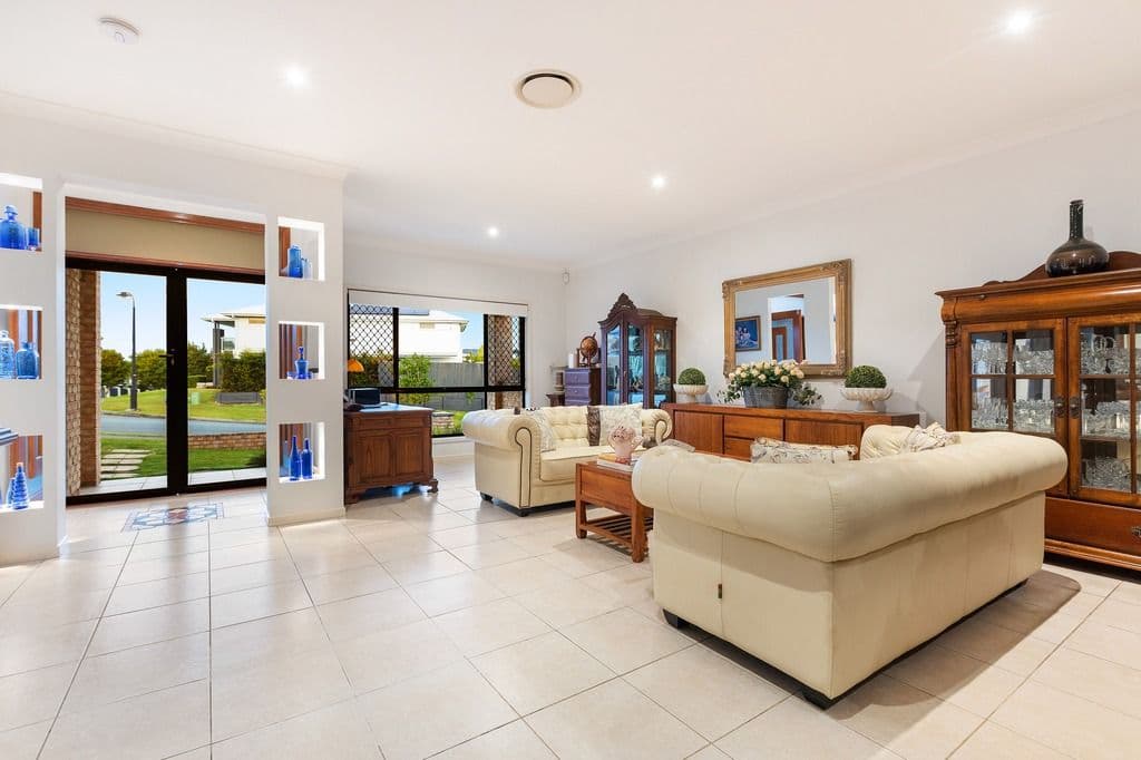 8 John Francis Drive, Carrara QLD 4211, Carrara - Thumbnail 4
