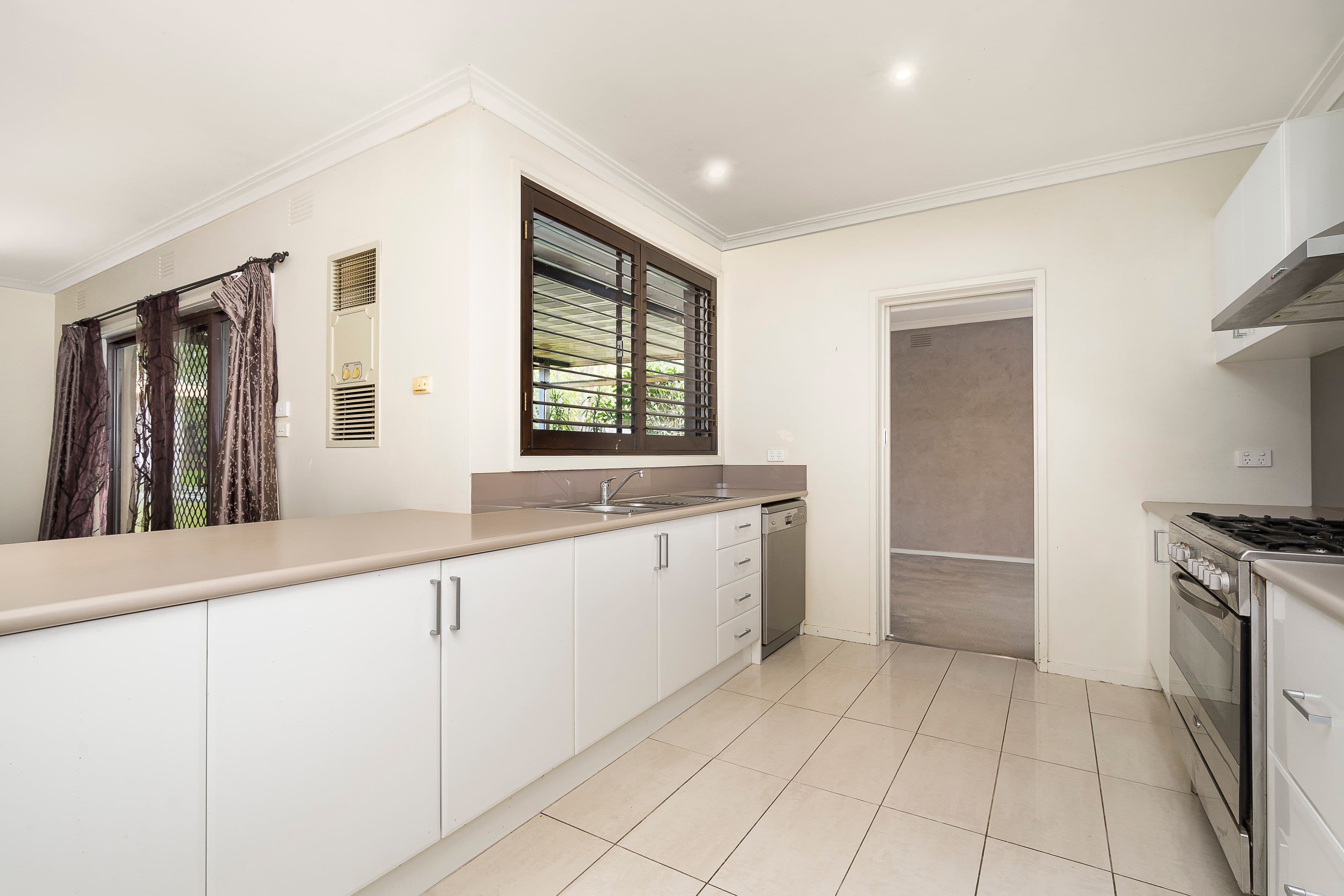 13 Rubicon Crescent, Doncaster VIC 3108, Doncaster - Thumbnail 4
