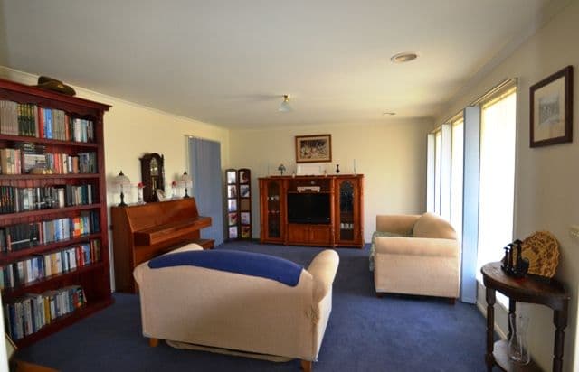 6 Hickey Court, SEYMOUR VIC 3660, Seymour - Thumbnail 4