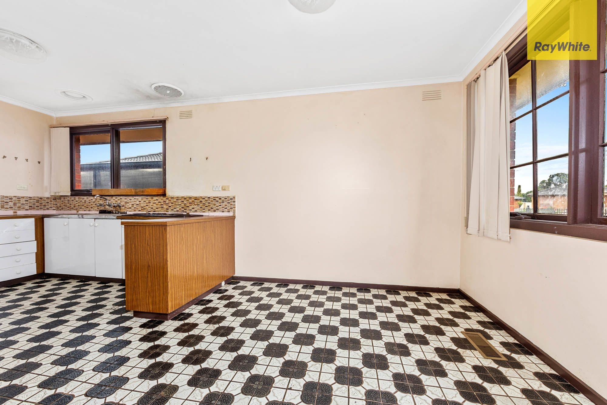11 Surman Court, Sunshine North VIC 3020, Sunshine North - Thumbnail 3