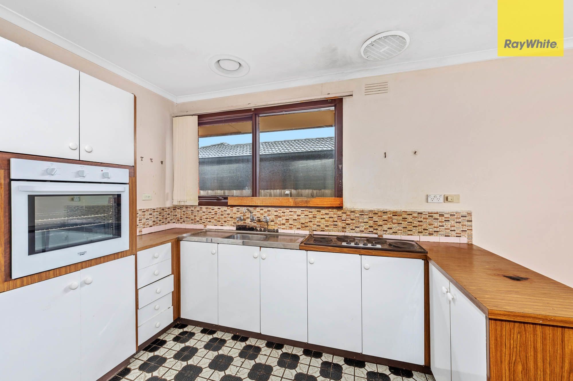 11 Surman Court, Sunshine North VIC 3020, Sunshine North - Thumbnail 4