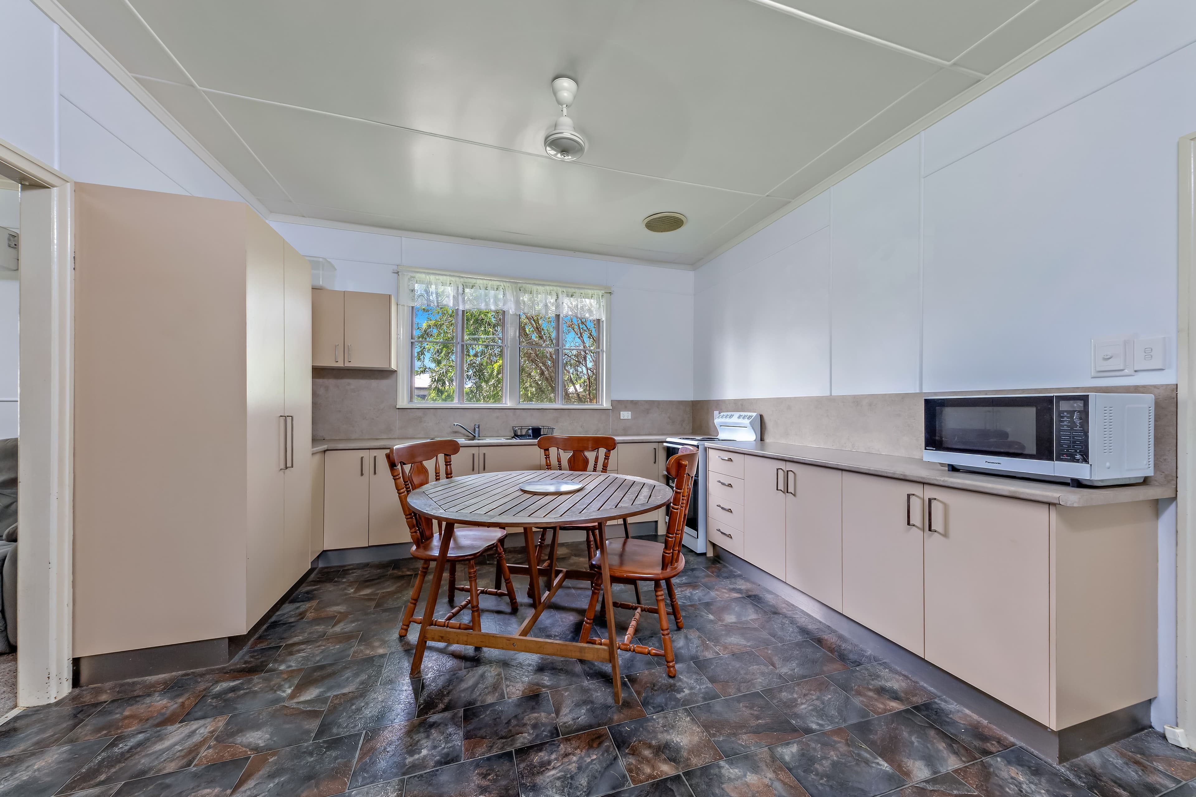 7 Telia Street, Proserpine QLD 4800, Proserpine - Thumbnail 4
