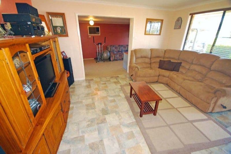 17 Bundalba Street, BILOELA QLD 4715, Biloela - Thumbnail 4