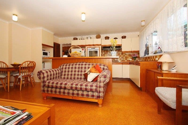 8 Lea Crescent, BUNDOORA VIC 3083, Bundoora - Thumbnail 2