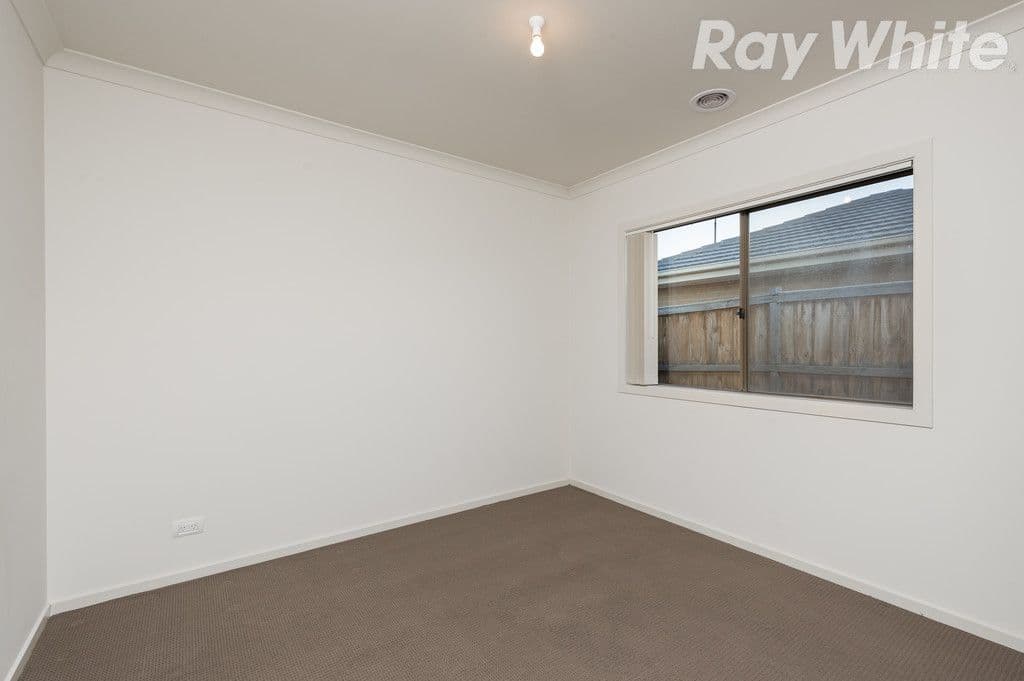 4 Tooradin Crescent, Doreen VIC 3754, Doreen - Thumbnail 3