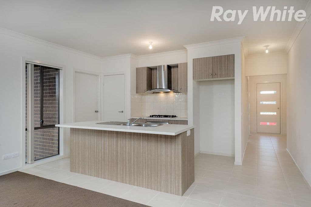 4 Tooradin Crescent, Doreen VIC 3754, Doreen - Thumbnail 4