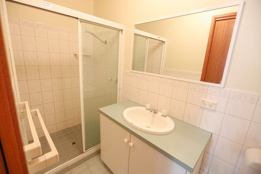 2 Melrose Drive, MILDURA VIC 3500, Mildura - Thumbnail 4