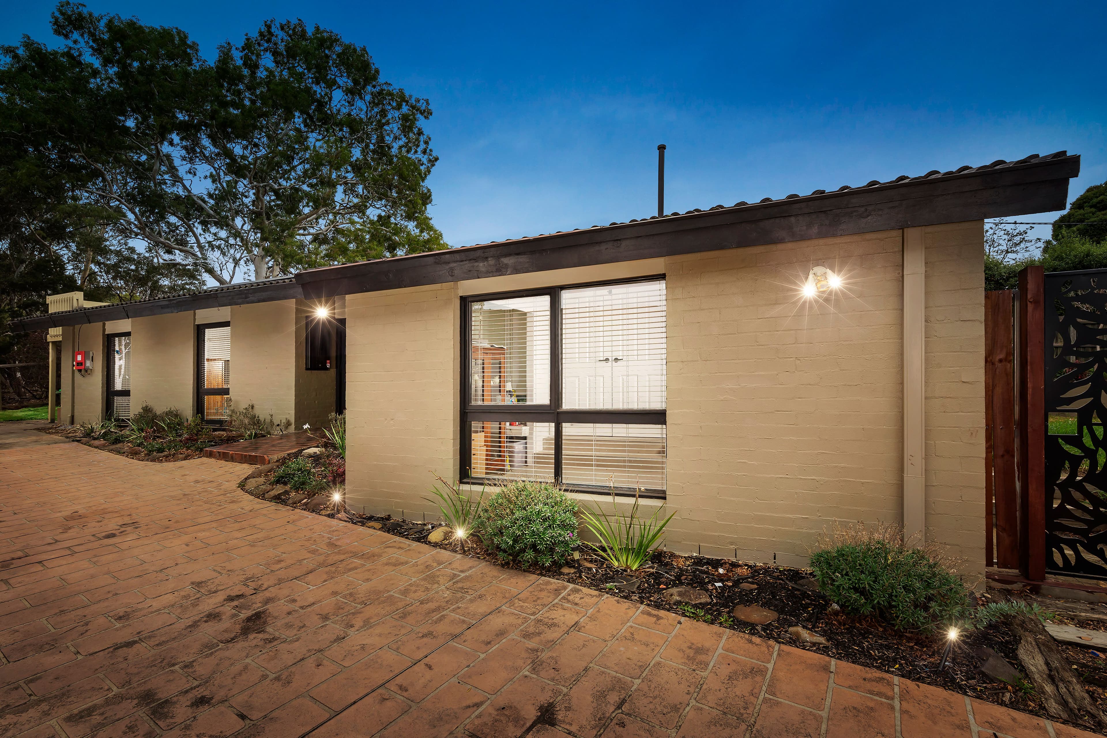 48 Bendoran Crescent, Bundoora VIC 3083, Bundoora - Image 1