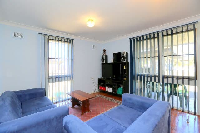 6 Cassia Place, Bass Hill NSW 2197, Bass Hill - Thumbnail 2