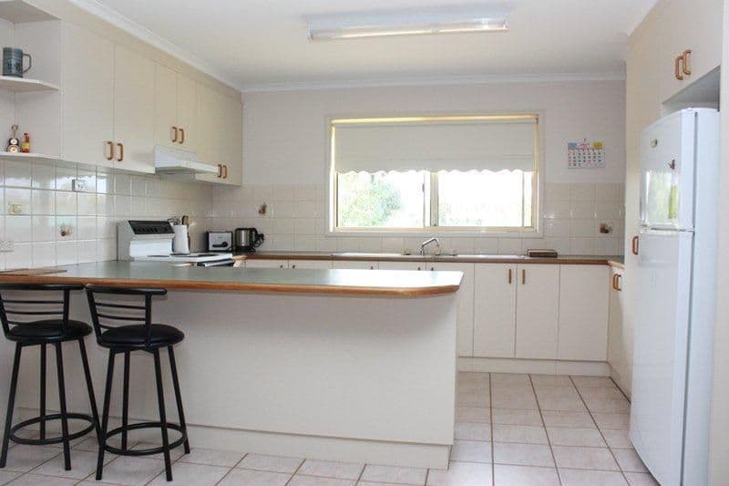 34 Victoria Street, WAHGUNYAH VIC 3687, Wahgunyah - Thumbnail 2