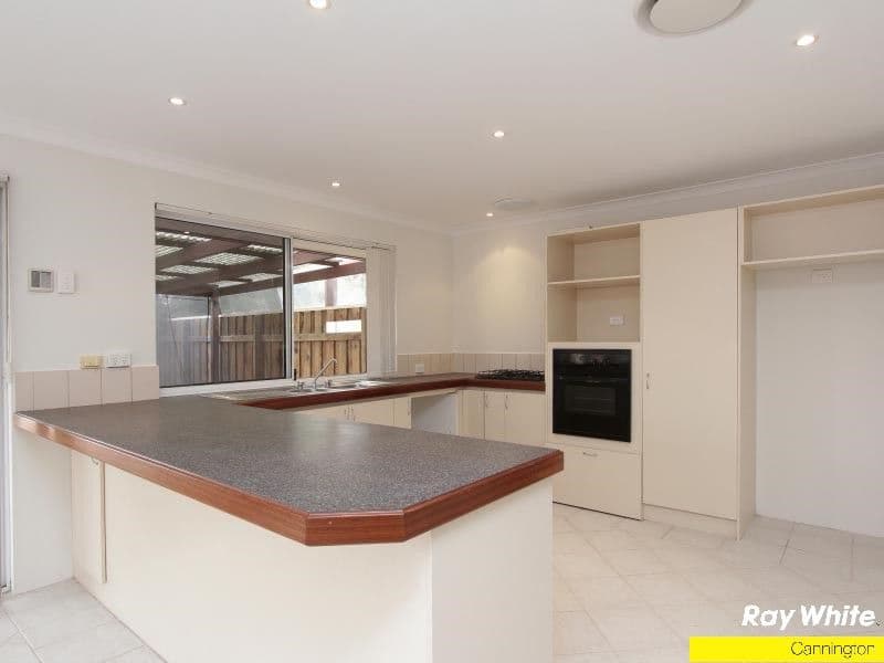 6 Woodrow Court, QUEENS PARK WA 6107, Queens Park - Thumbnail 2