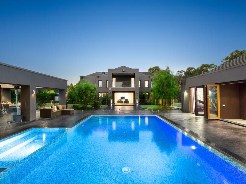 8 Roseburn CourtLower Plenty, VIC 3093, Lower Plenty - Thumbnail 2
