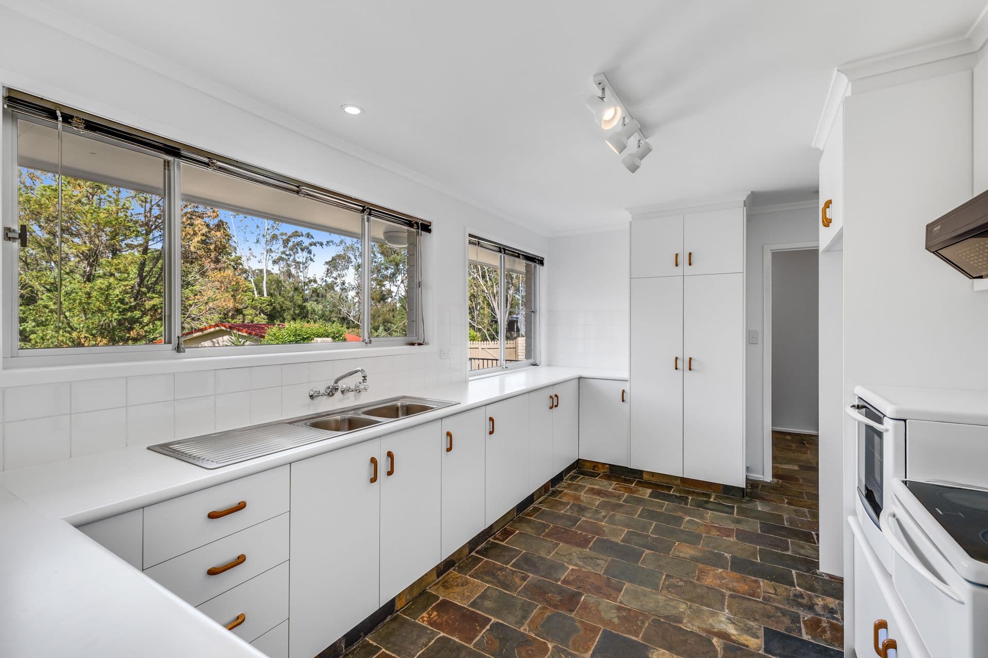 1 Zupps Road, Middle Ridge QLD 4350, Middle Ridge - Thumbnail 8