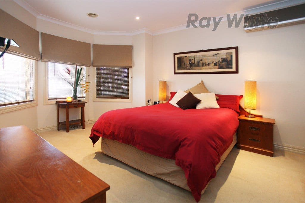 14 Hanna Street, POINT COOK VIC 3030, Point Cook - Thumbnail 2