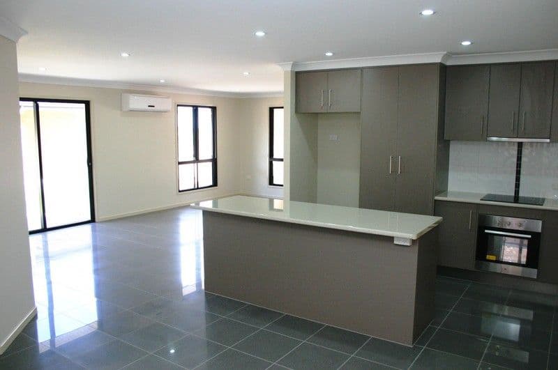  50 Kendalls Road, AVOCA QLD 4670, Avoca - Thumbnail 2