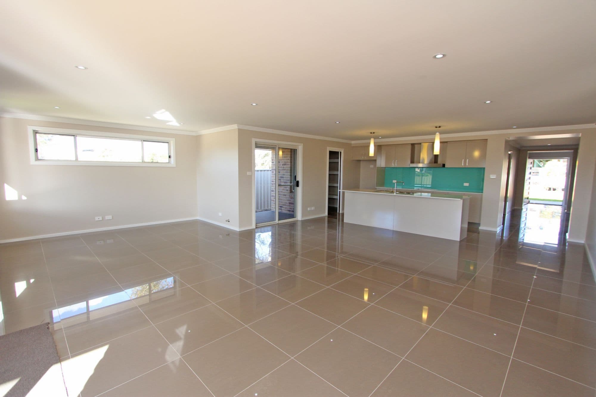 34 Grasstree Avenue, WOONGARRAH NSW 2259, Woongarrah - Thumbnail 3
