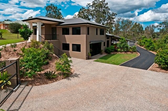 171  Winland Drive, DEEBING HEIGHTS QLD 4306, Deebing Heights - Thumbnail 2