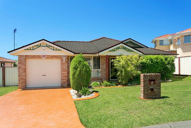 4 Downes Drive, Albion Park - Image 1