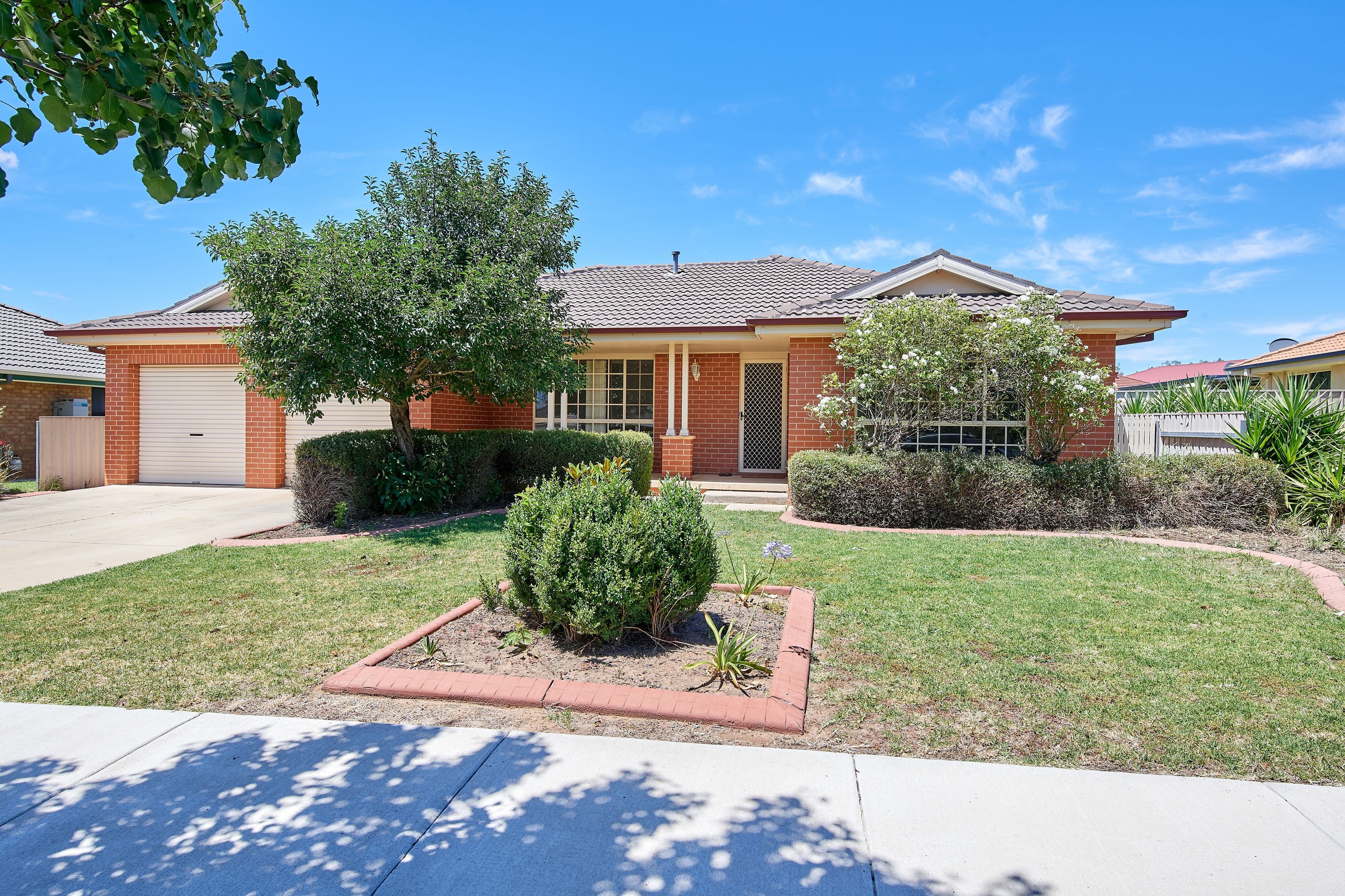 74 Yentoo Drive, Glenfield Park NSW 2650, Glenfield Park - Image 1