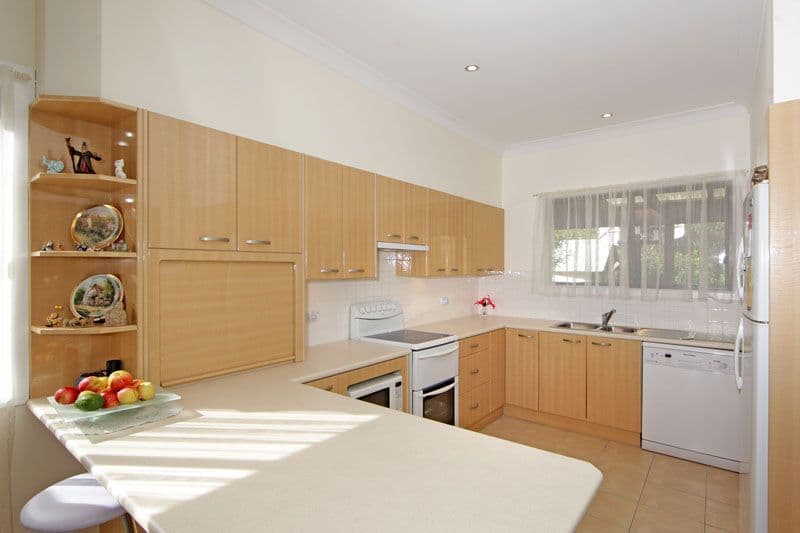 12 Elsinore Avenue, CHAIN VALLEY BAY NSW 2259, Chain Valley Bay - Thumbnail 3