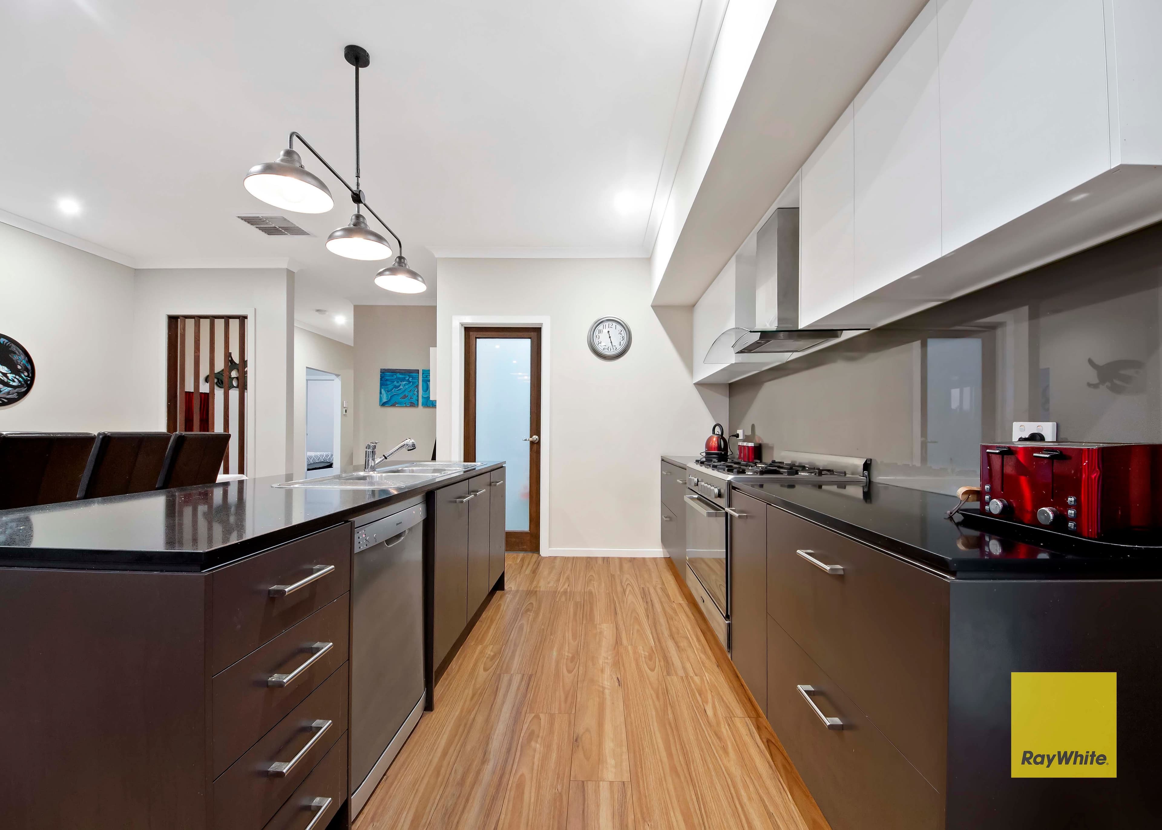 13 Focal Road, Werribee VIC 3030, Werribee - Thumbnail 4