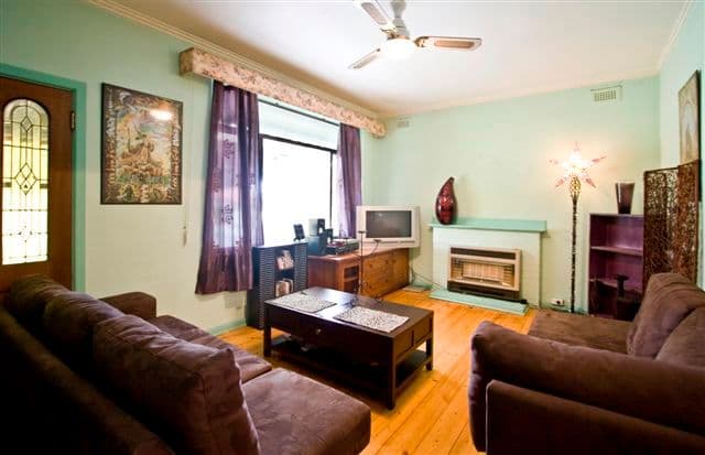 32 Griffiths Street, BELLFIELD VIC 3081, Bellfield - Thumbnail 2