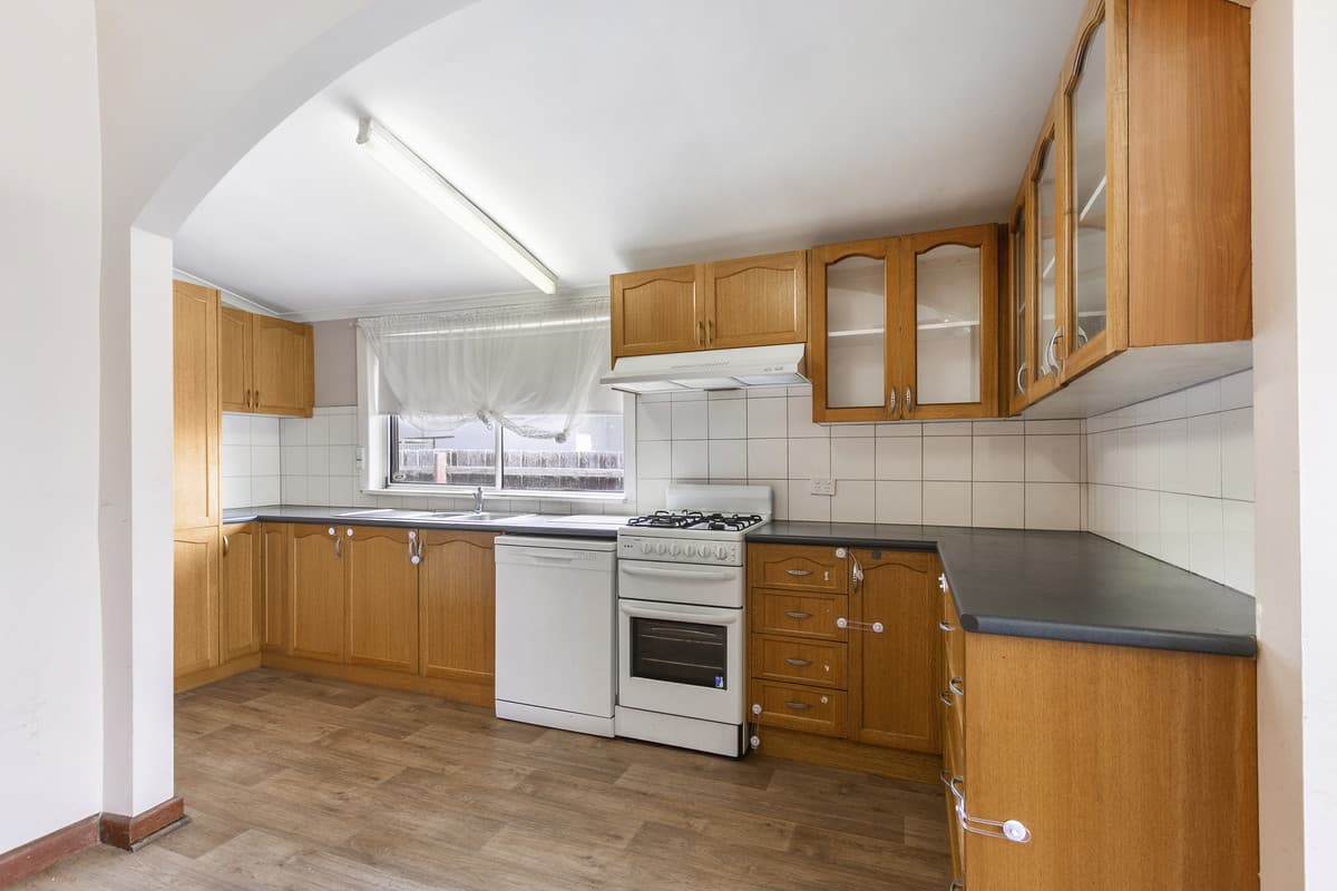 9 Roger Street, Morwell VIC 3840, Morwell - Thumbnail 2