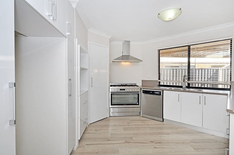 28 Beechwood Circle, Aveley WA 6069, Aveley - Thumbnail 5