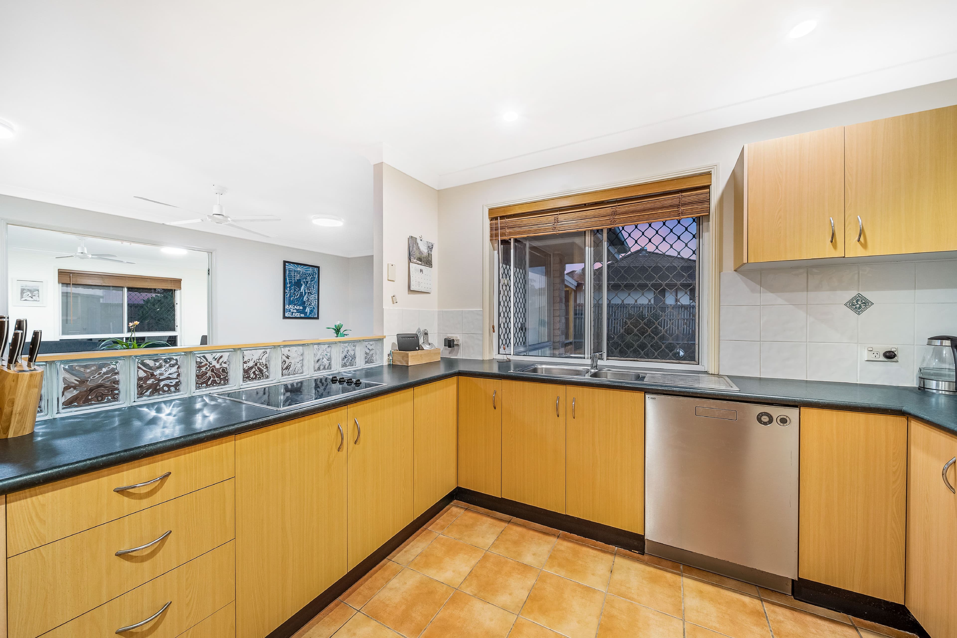 18 Heritage Boulevard, Heritage Park QLD 4118, Heritage Park - Thumbnail 4