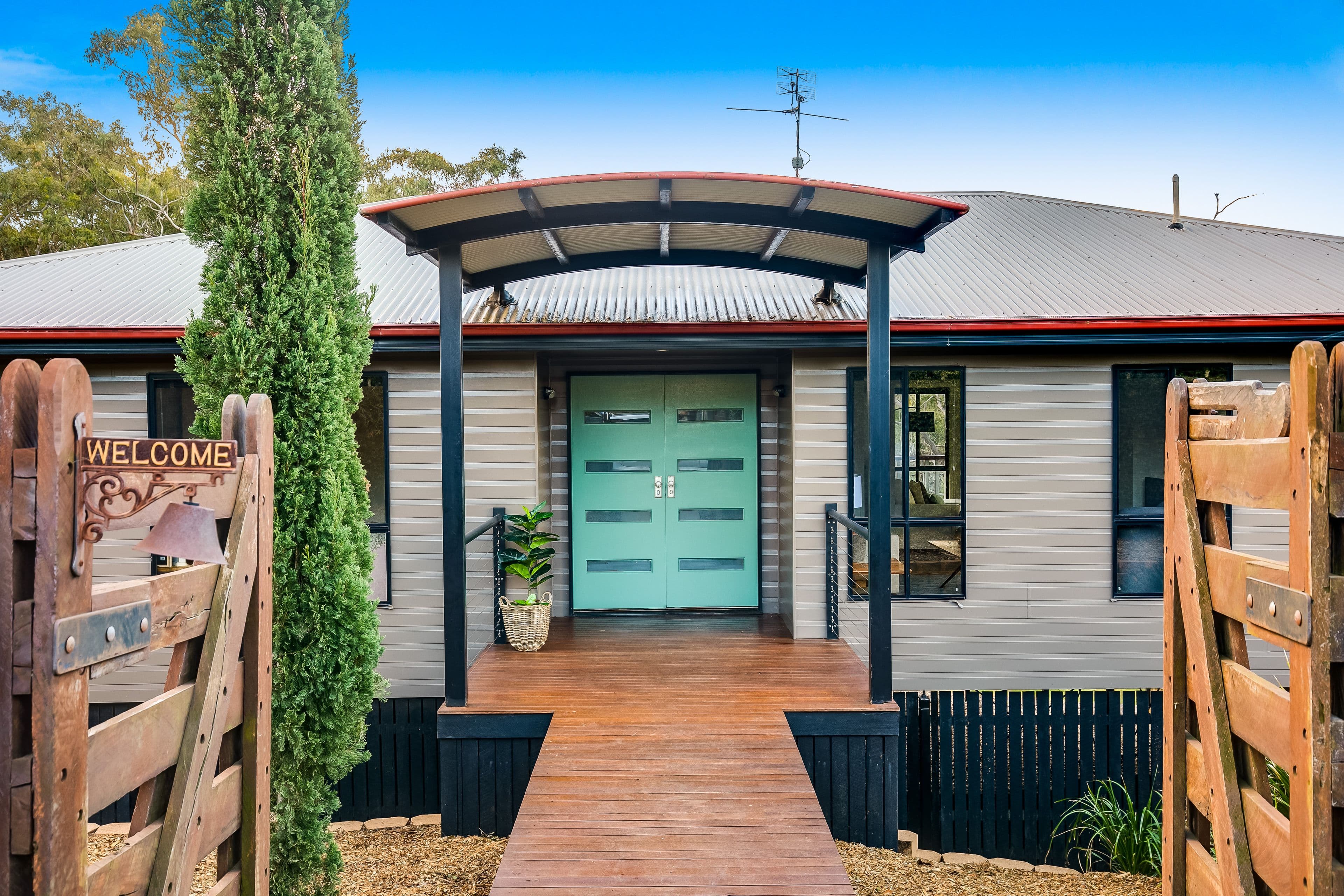 10 Jackson Close, Highfields QLD 4352, Highfields - Thumbnail 2