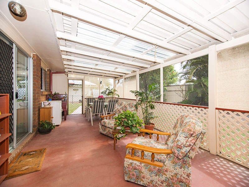 3 Bryant Street, BEACHMERE QLD 4510, Beachmere - Thumbnail 3