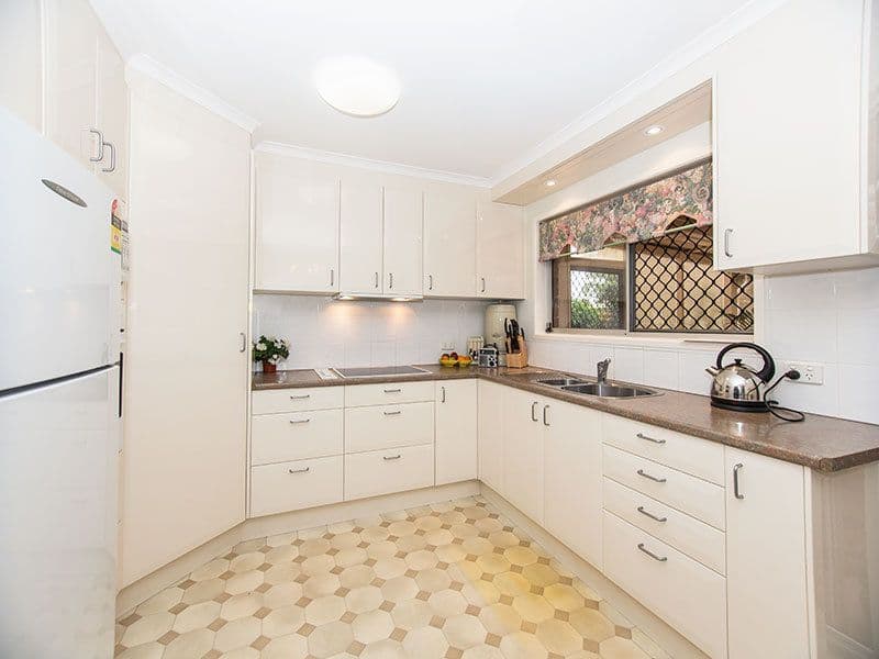 3 Bryant Street, BEACHMERE QLD 4510, Beachmere - Thumbnail 5