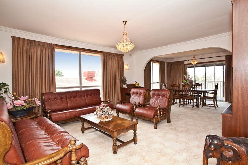 18 Martin Place, GLEN WAVERLEY VIC 3150, Glen Waverley - Thumbnail 2