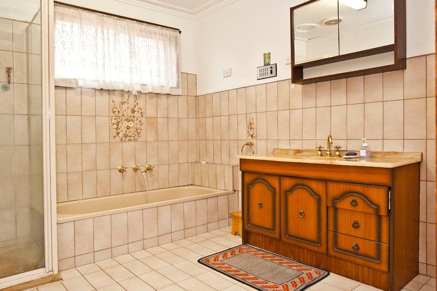 18 Martin Place, GLEN WAVERLEY VIC 3150, Glen Waverley - Thumbnail 8