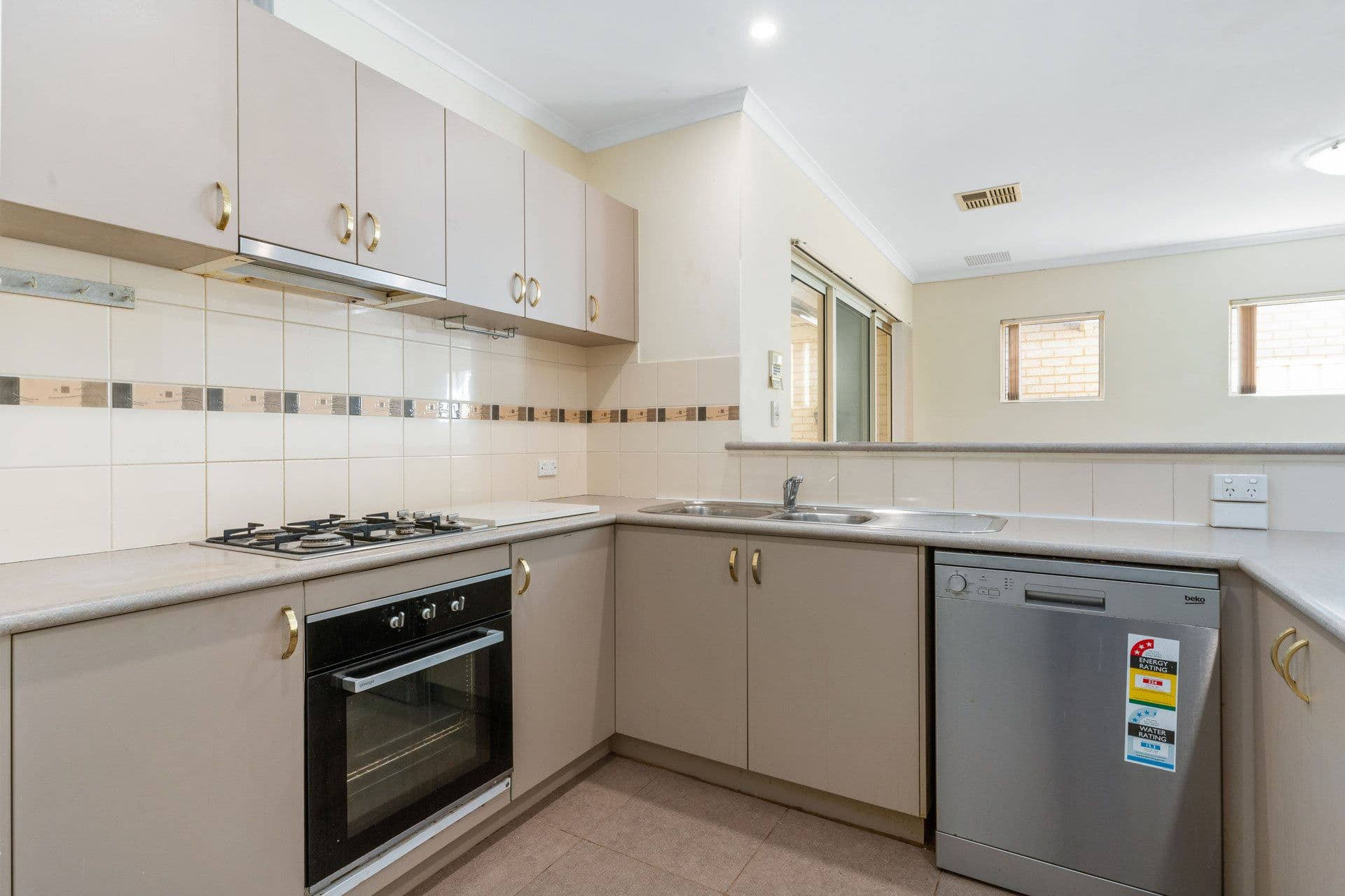 19 Boonooloo Road, Kalamunda WA 6076, Kalamunda - Thumbnail 4