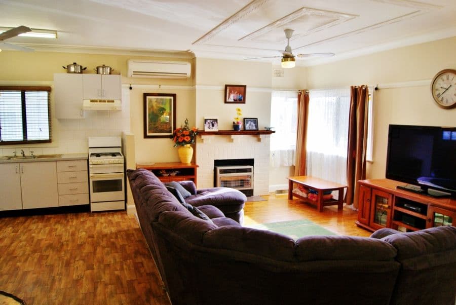 21 Lachlan Street, Young - Thumbnail 5