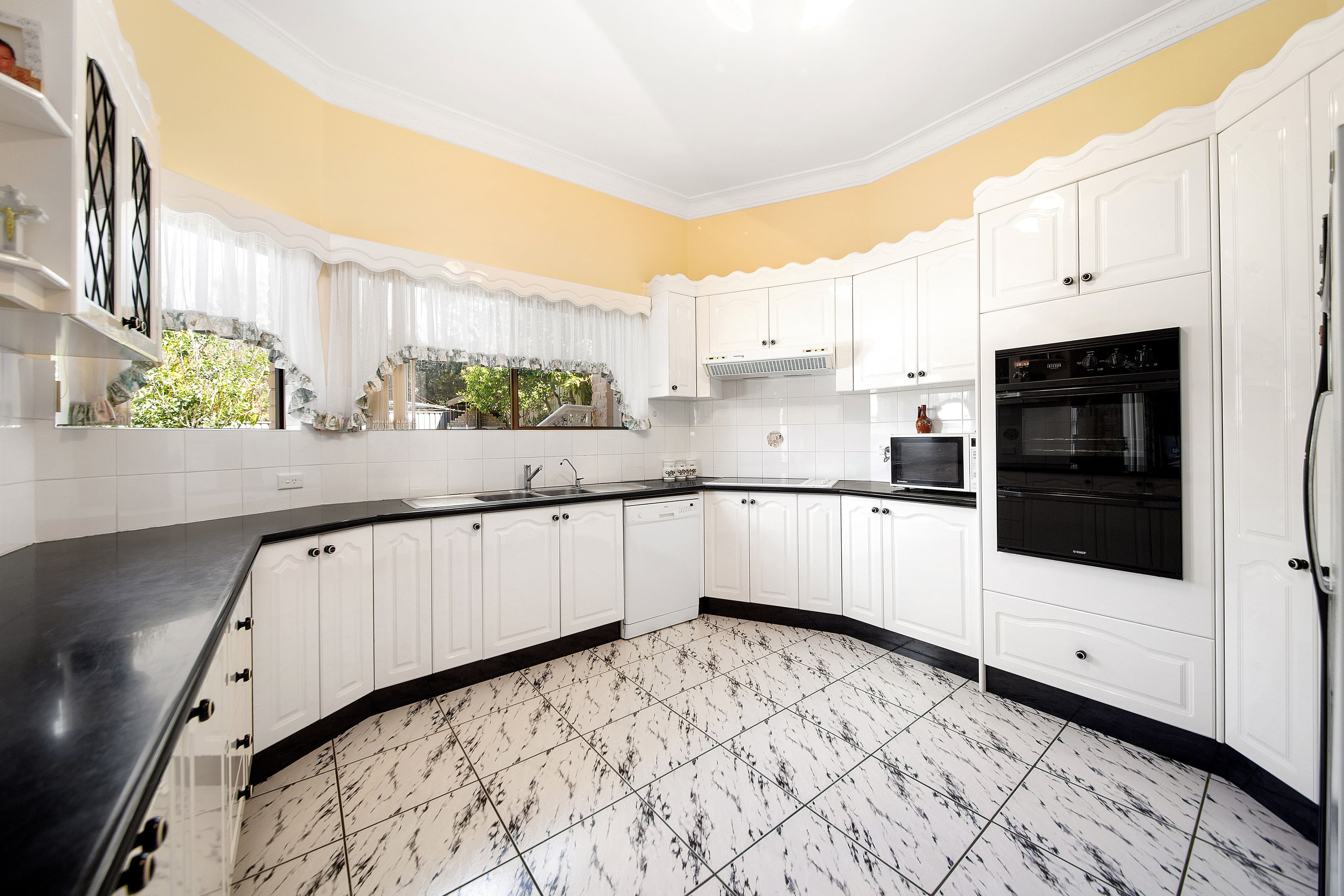 40 Wardell Drive, Barden Ridge - Thumbnail 3