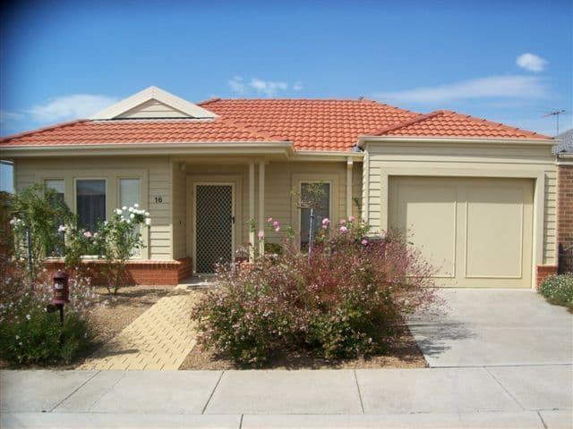 16 Branchilly Drive, ROXBURGH PARK VIC 3064, Roxburgh Park - Image 1