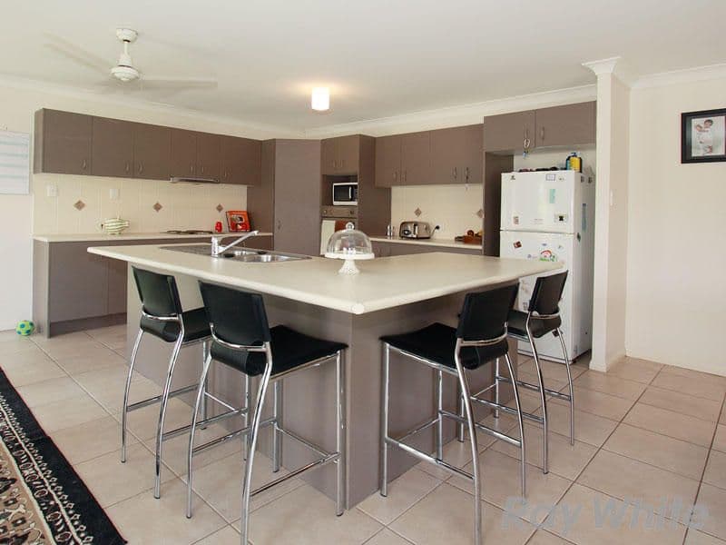 19 Ibiza Place, CARSELDINE QLD 4034, Carseldine - Thumbnail 3