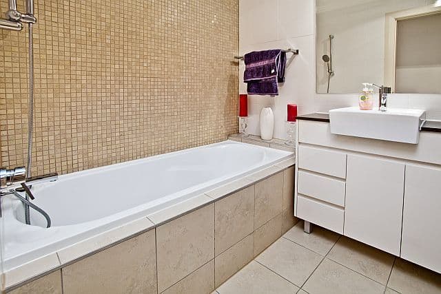 3A Illawong Crescent, Greenacre NSW 2190, Greenacre - Thumbnail 5