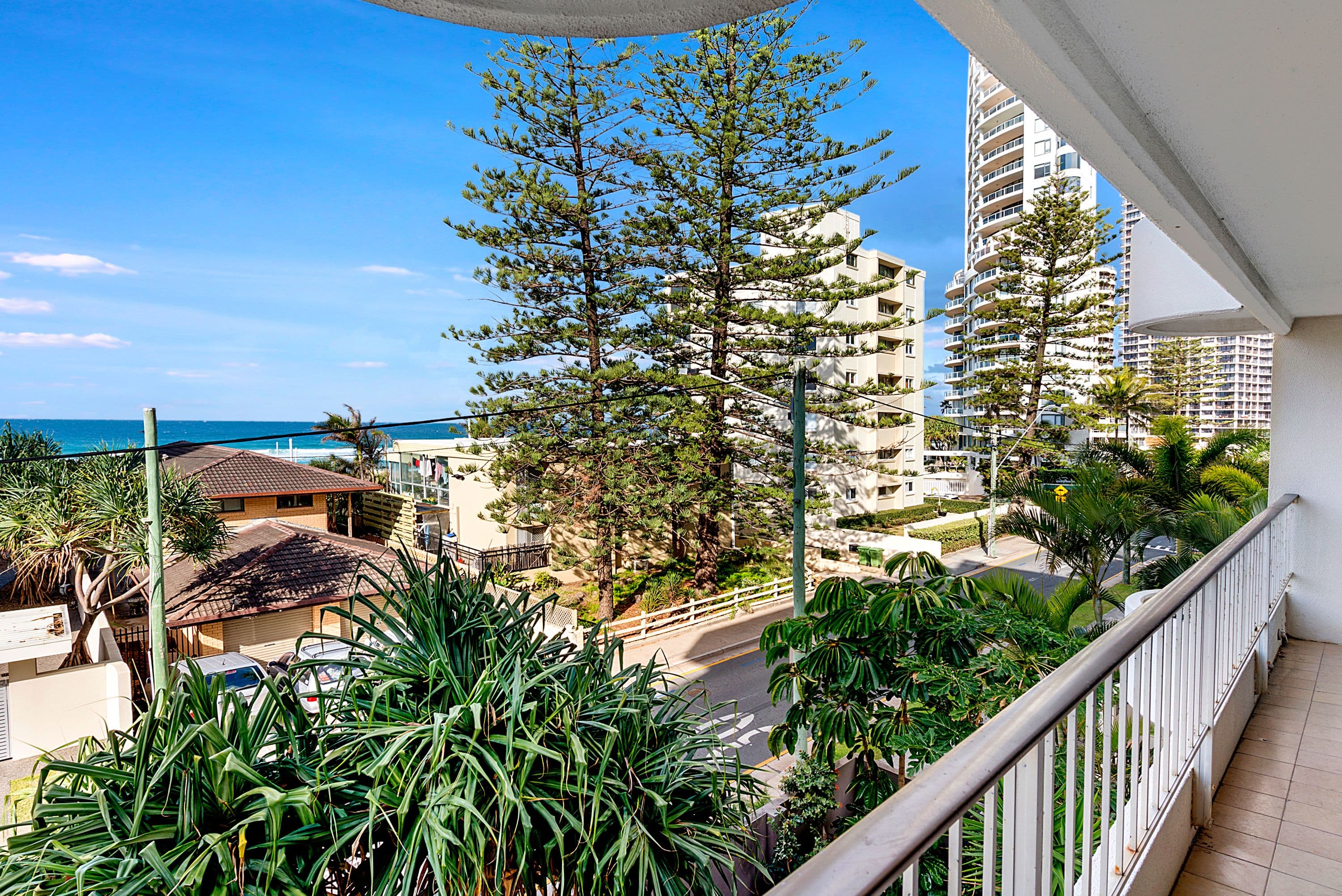 6 Aubrey Street, Surfers Paradise QLD 4217, Surfers Paradise - Thumbnail 2