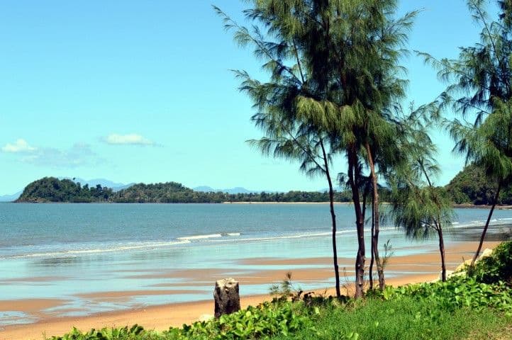 16 Kennedy Esplanade, SOUTH MISSION QLD 4852, South Mission Beach - Thumbnail 2