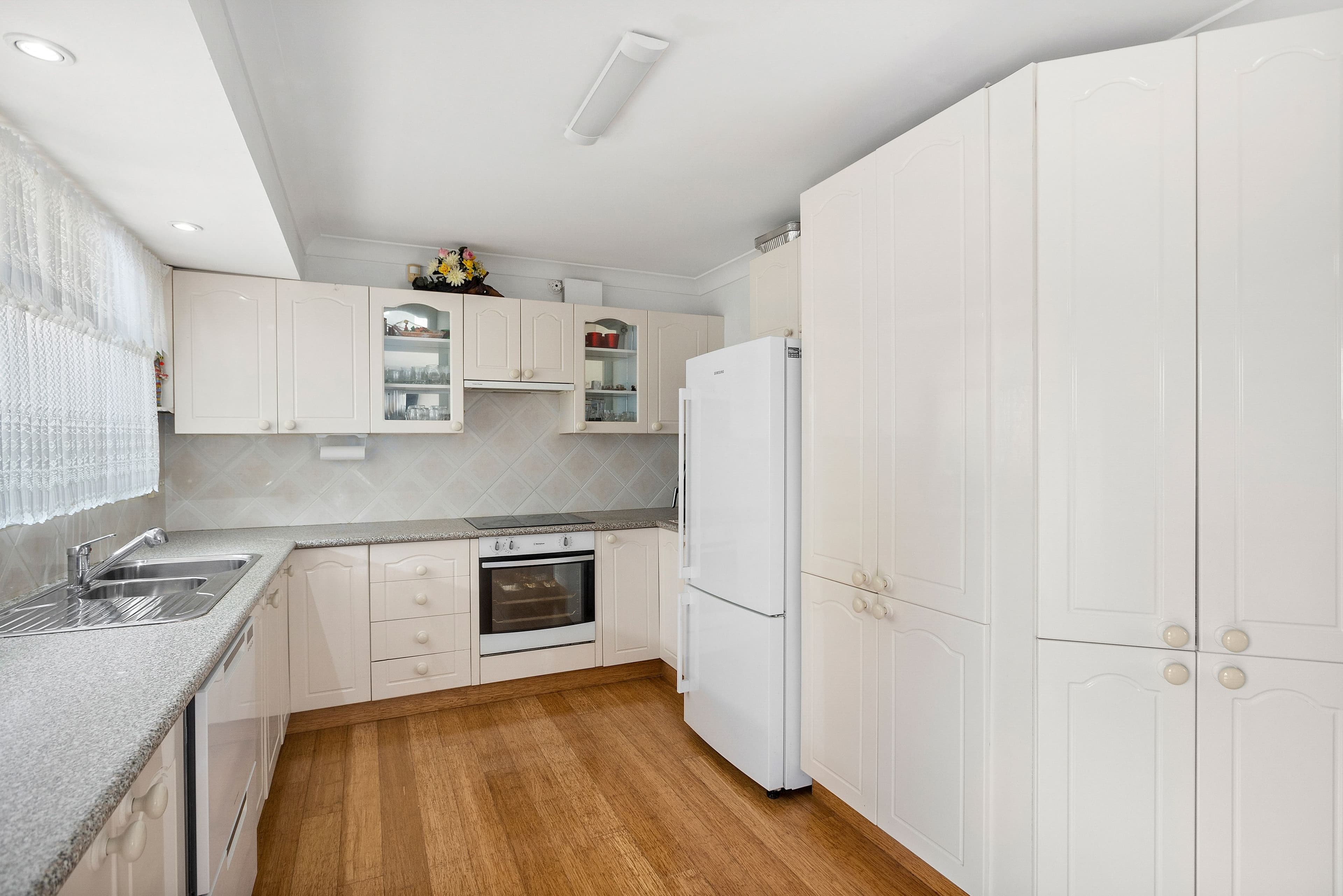33 Meehan Drive, Kiama Downs NSW 2533, Kiama Downs - Thumbnail 2