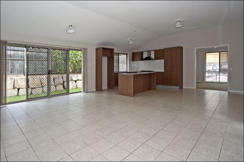 14 Ashbourne Avenue, GOODNA QLD 4300, Goodna - Thumbnail 2