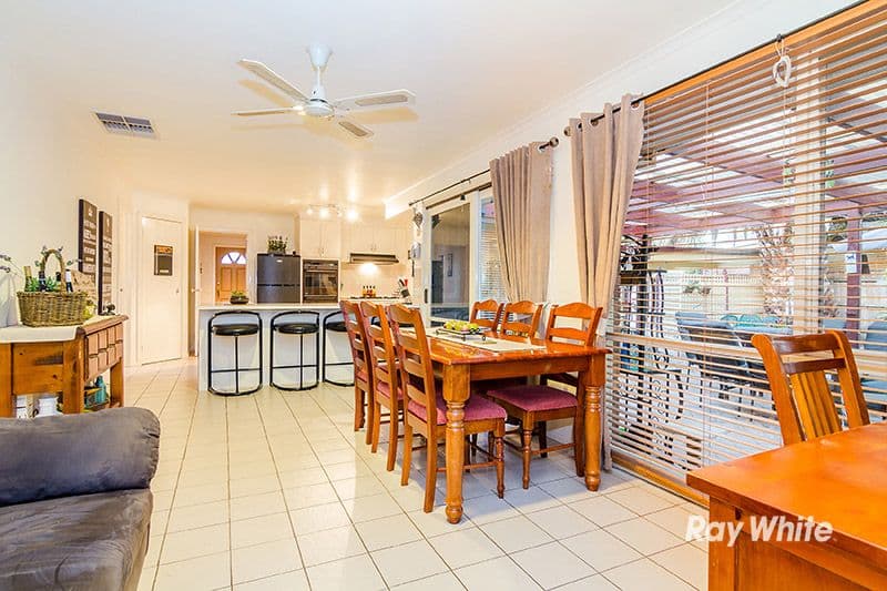 70 Waverley Park Drive, Cranbourne North VIC 3977, Cranbourne North - Thumbnail 8