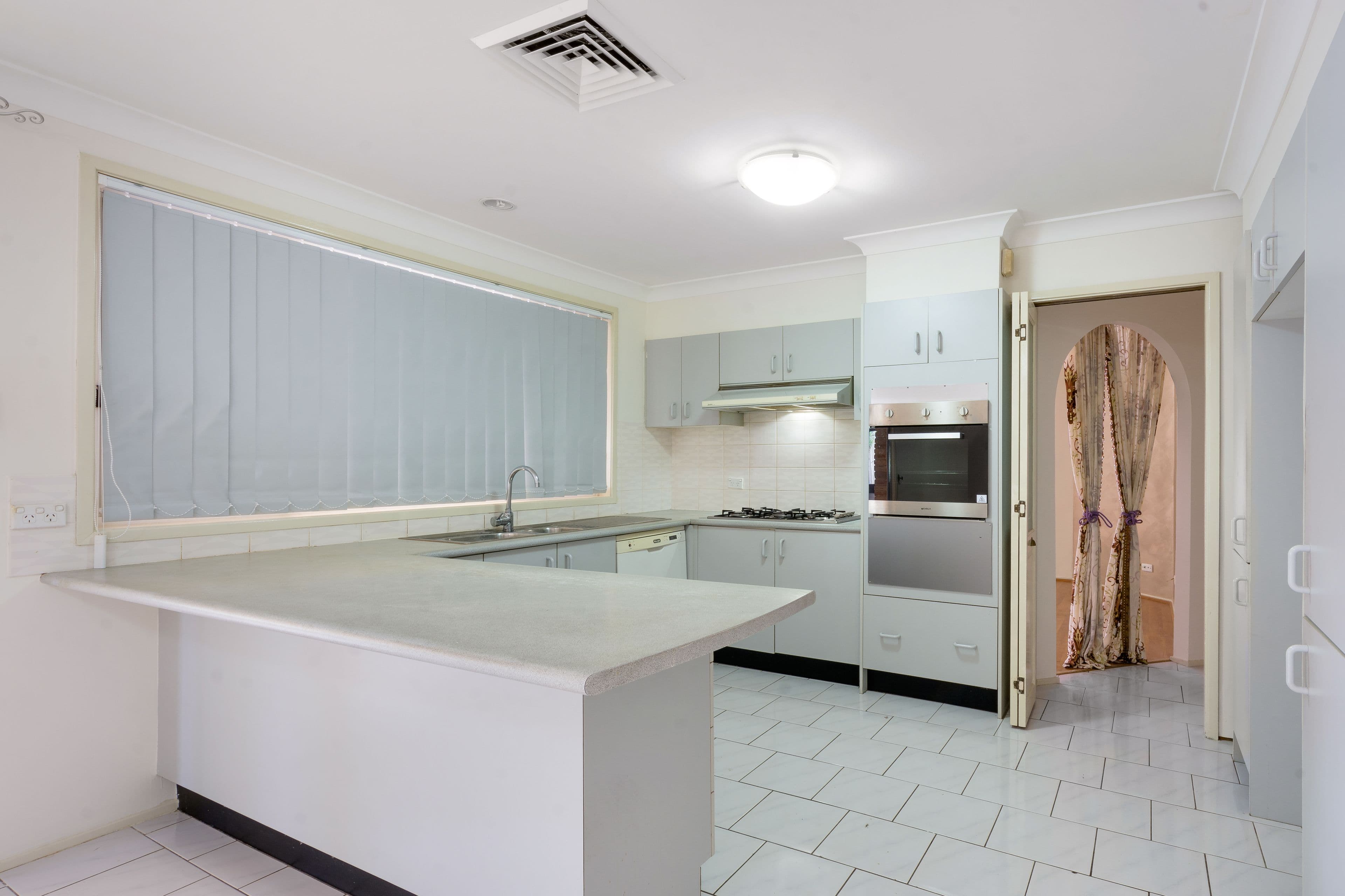30 Evelyn Street, Macquarie Fields - Thumbnail 2