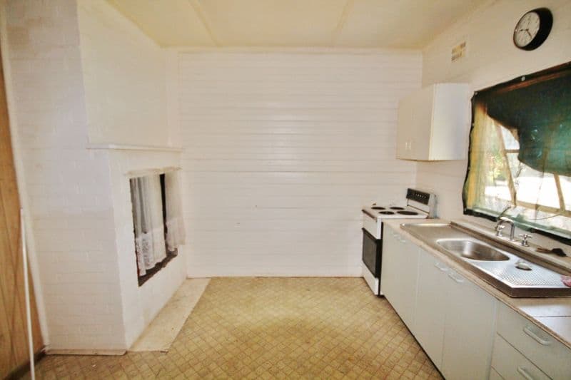 54 Edwards Street, YOUNG NSW 2594, Young - Thumbnail 5